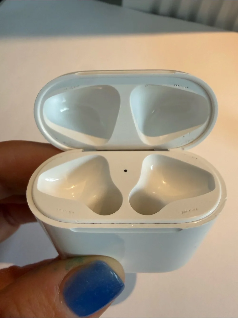 Apple AirPods 1st / 2nd Generation Charging Case (Model A1602) + Lighting Cable